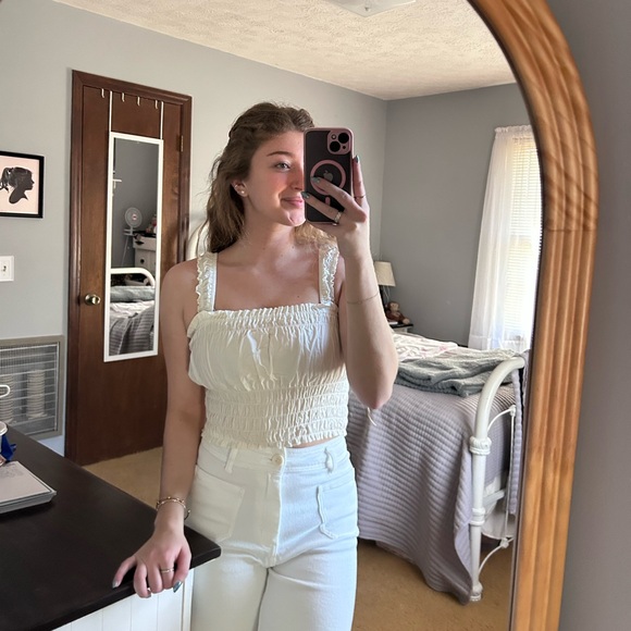 Summer/Spring Cream Ruched Top - Picture 2 of 7